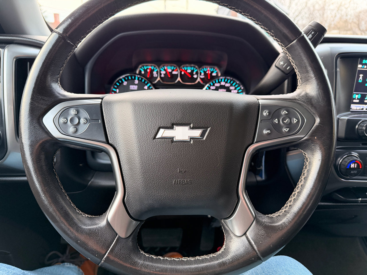 Used 2018 Chevrolet Silverado 1500 LT w/ LT Eassist Package image 20