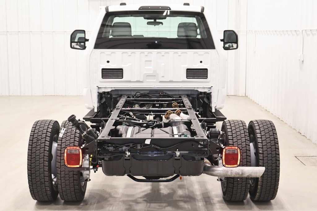 New 2026 Ford F550 4x4 Regular Cab Super Duty image 7
