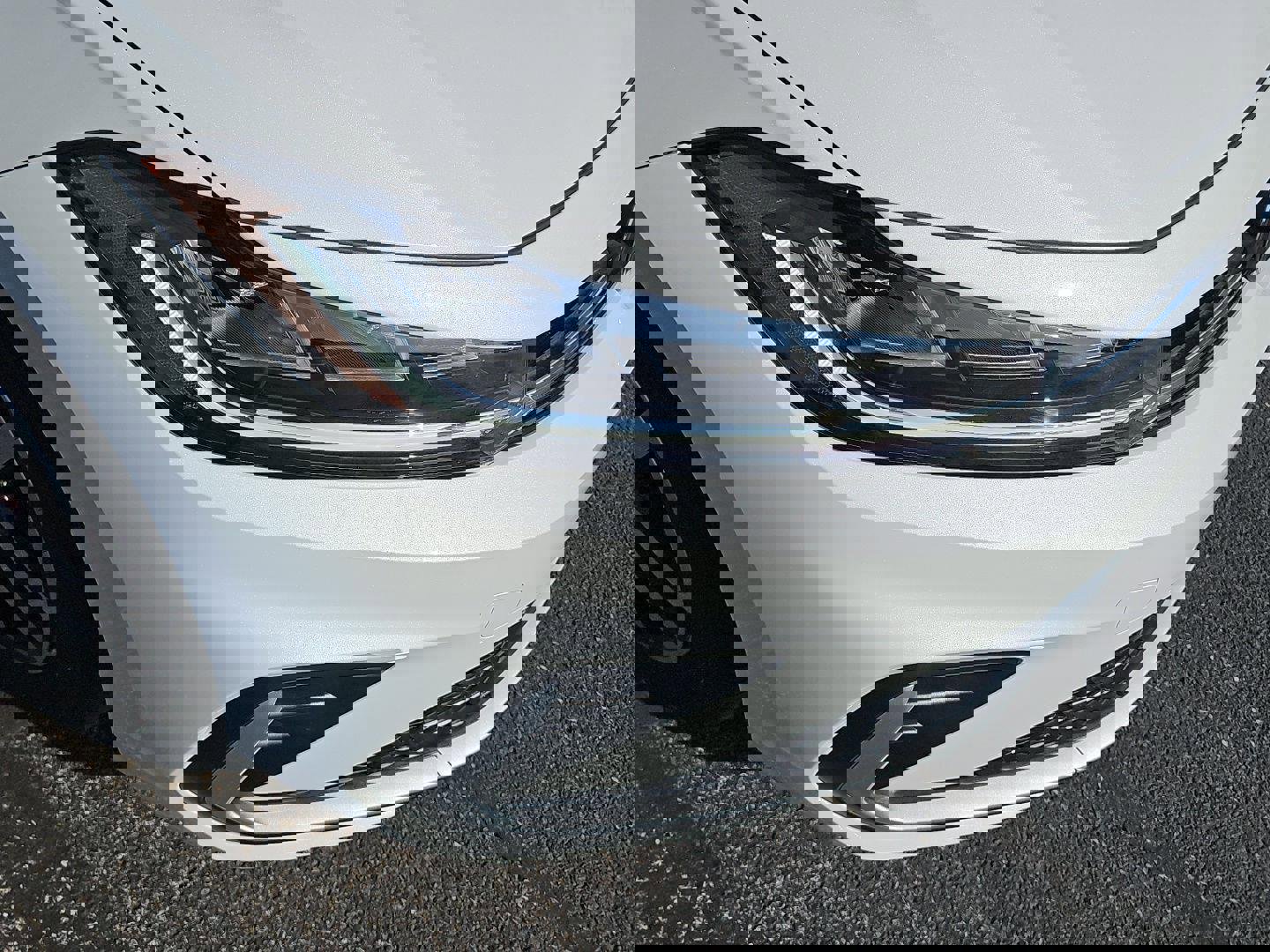 Used 2025 Volkswagen Jetta SE image 30