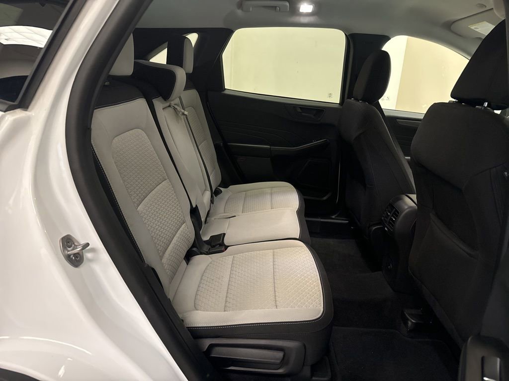 Used 2023 Ford Escape Active AWD/4WD image 17