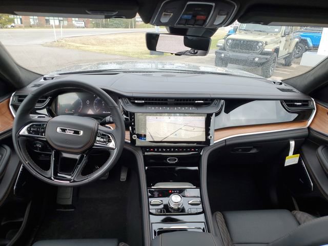 New 2026 Jeep Grand Cherokee Summit w/ Obsidian Package image 14