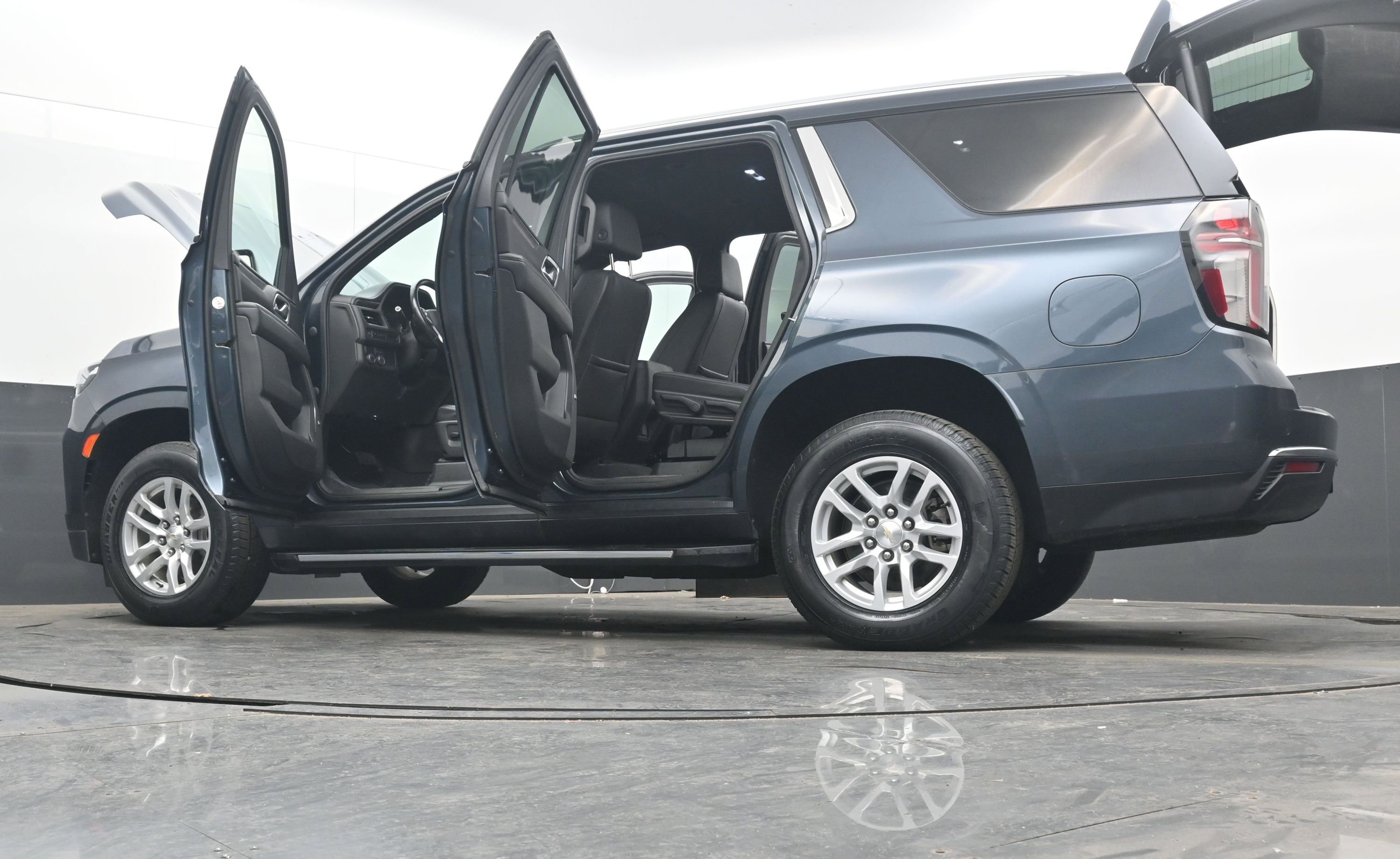 Used 2021 Chevrolet Tahoe LT image 40