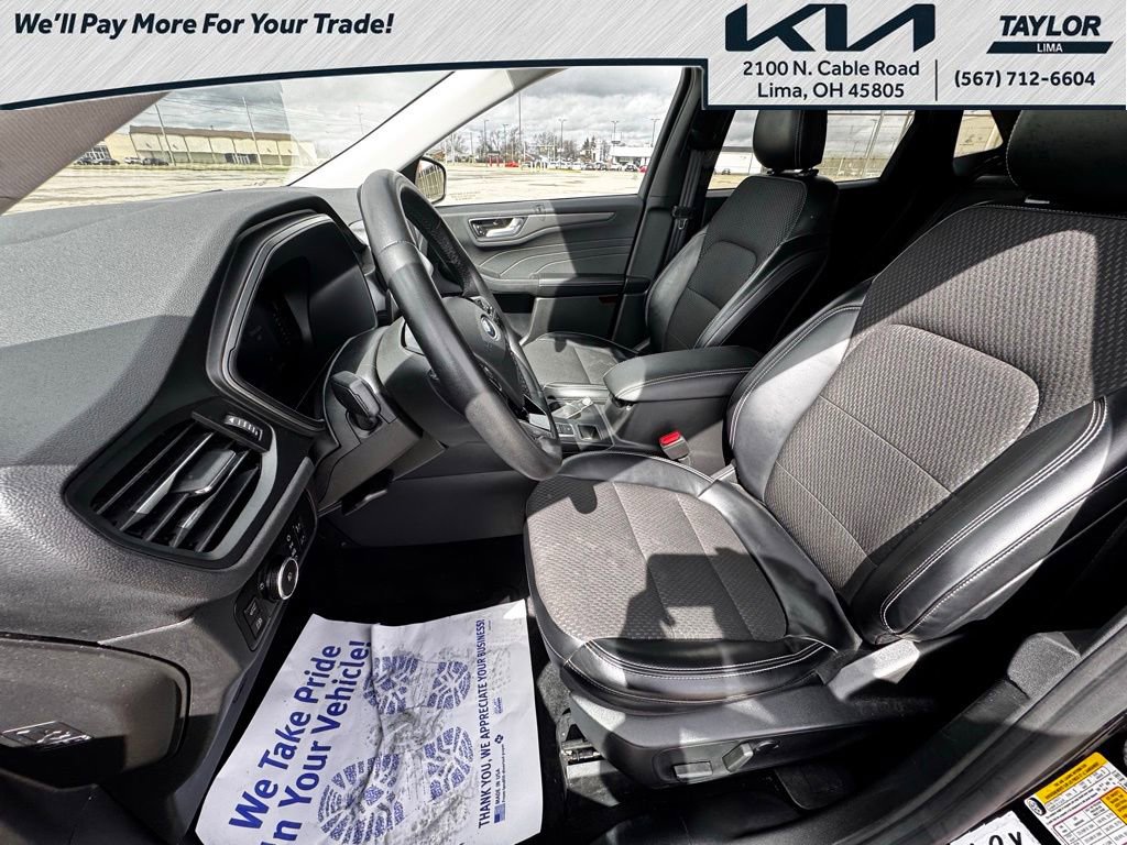 Used 2024 Ford Escape SE image 10