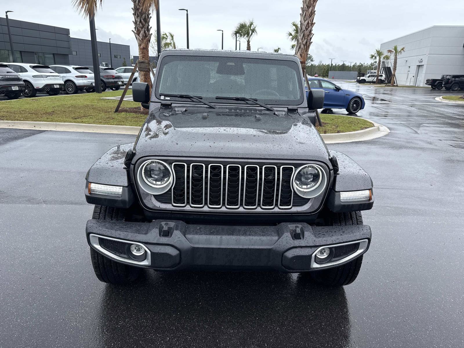 Used 2025 Jeep Wrangler Unlimited Sahara w/ Safety Group image 8
