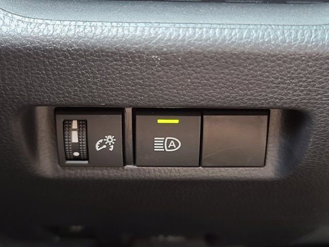 Used 2023 Toyota RAV4 SE image 24