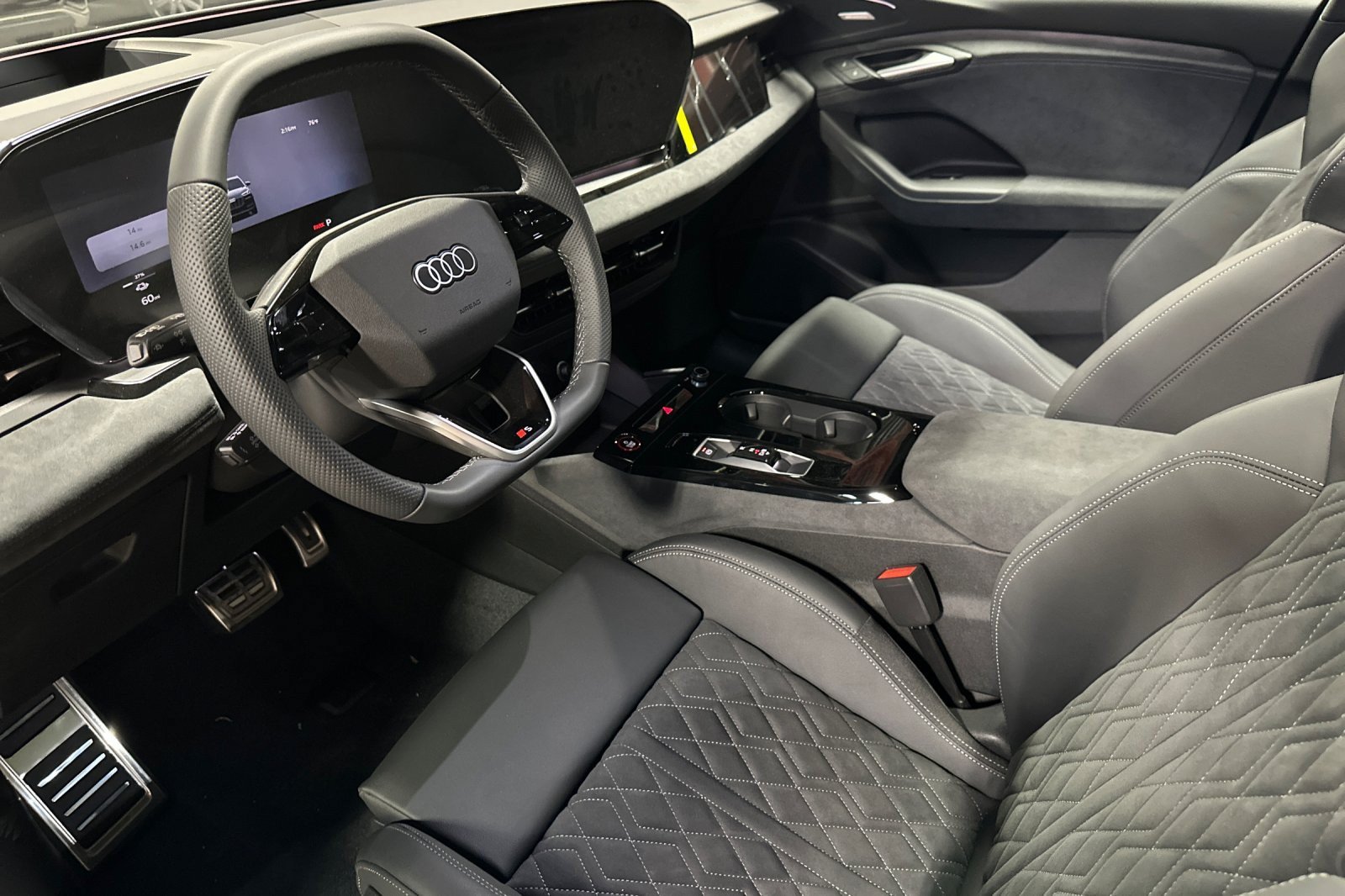 New 2027 Audi SQ6 e-tron Premium Plus AWD/4WD image 9