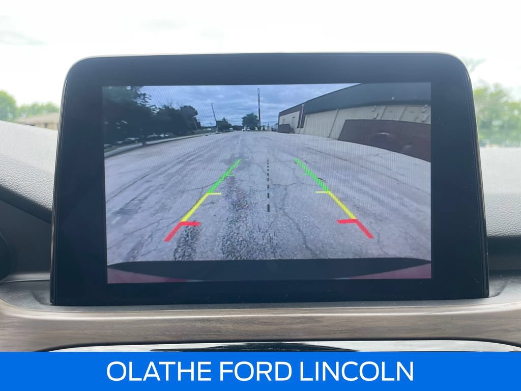 Certified 2020 Ford Escape Titanium FWD image 18