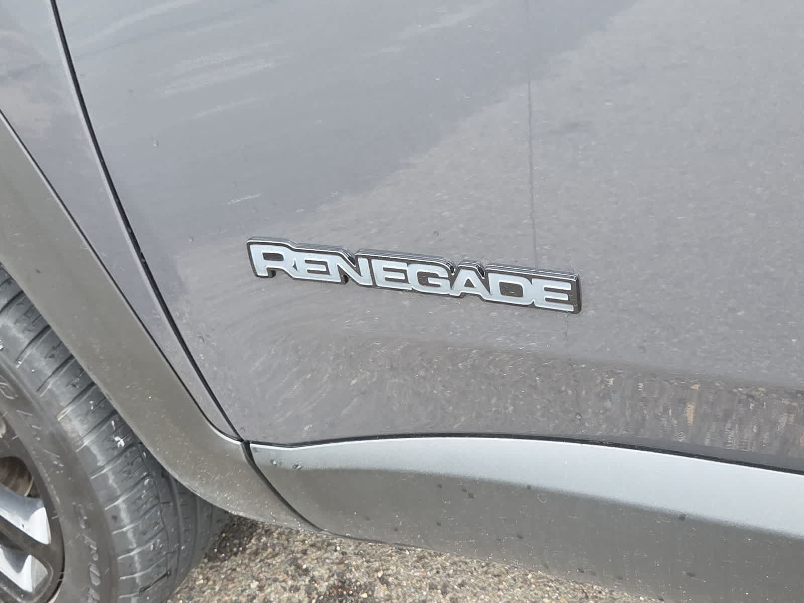 Certified 2023 Jeep Renegade Altitude w/ Sun/Sound Group AWD/4WD image 15