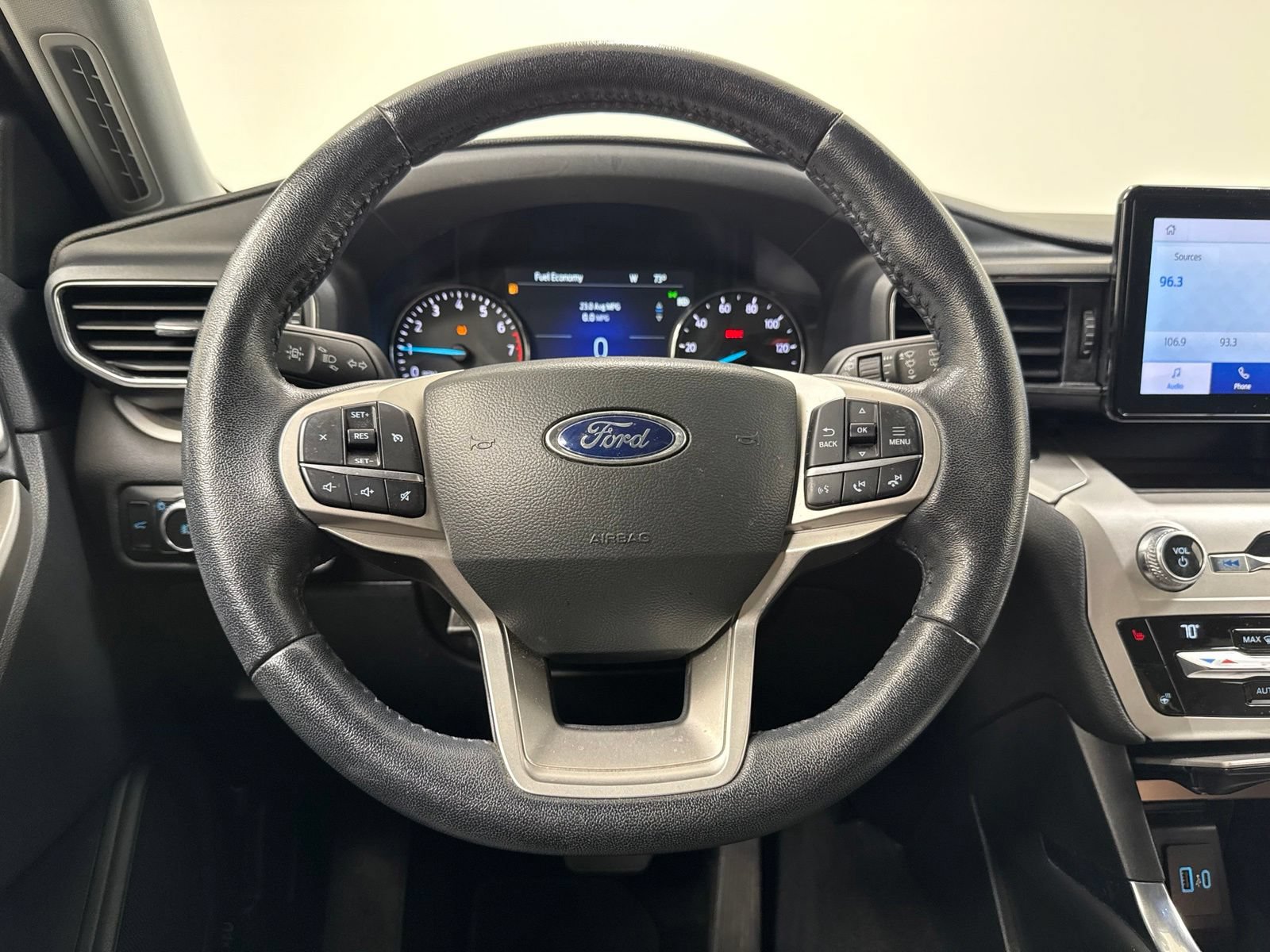 Used 2021 Ford Explorer XLT w/ Equipment Group 202A RWD image 22