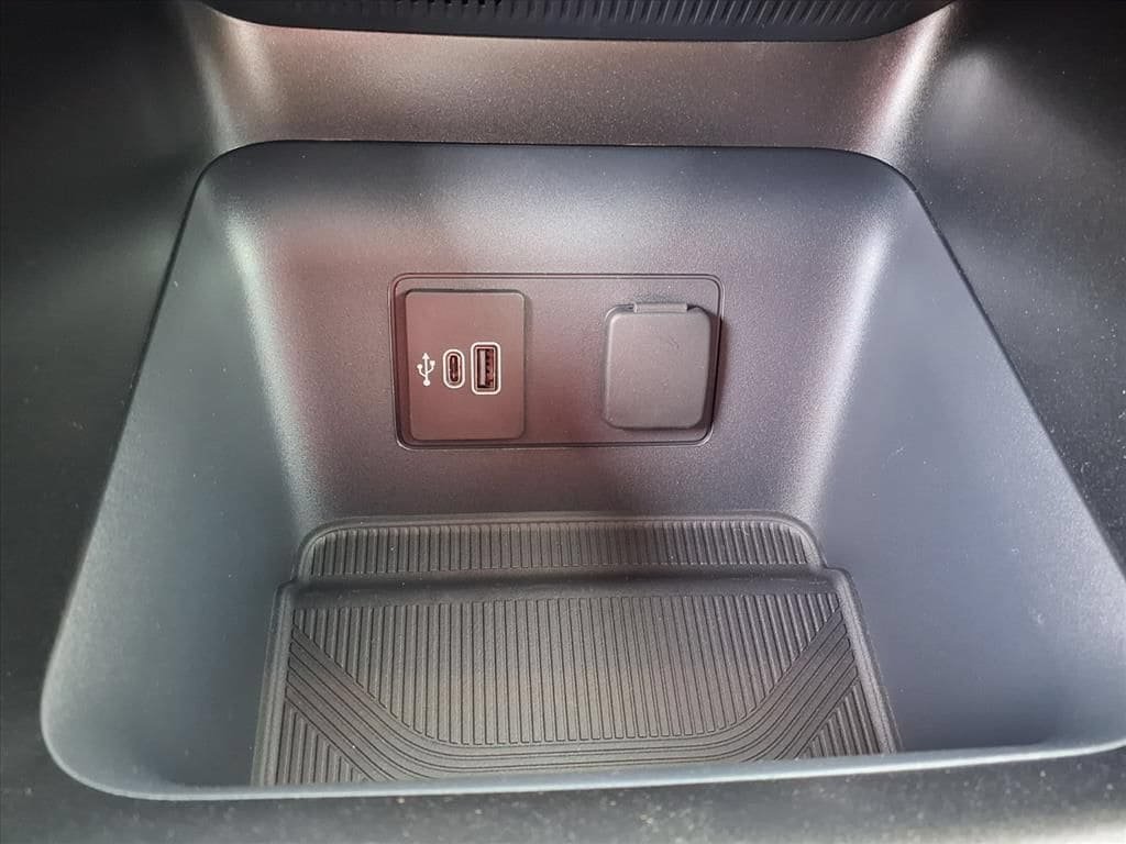 New 2026 Ford Explorer Active w/ Active Comfort Package RWD image 10