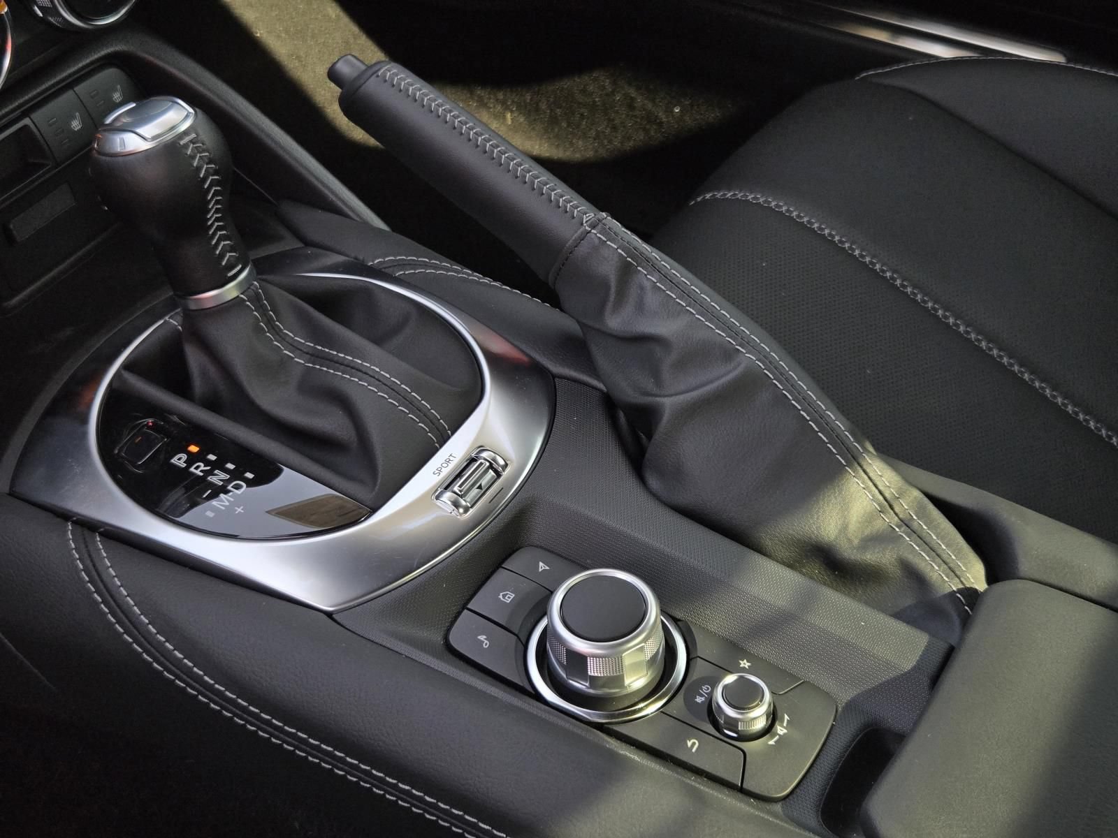 New 2026 MAZDA MX-5 Miata RF Grand Touring RWD image 24
