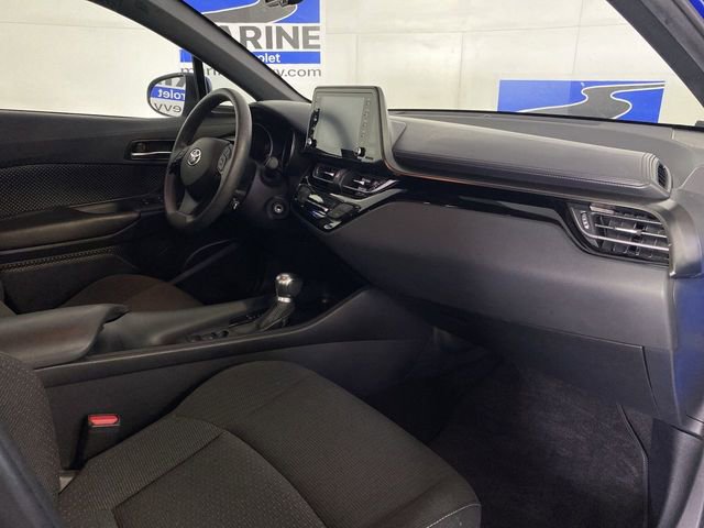 Used 2019 Toyota C-HR LE FWD image 32