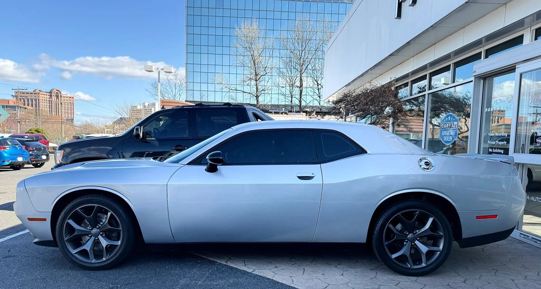 Used 2019 Dodge Challenger SXT w/ Plus Package image 4