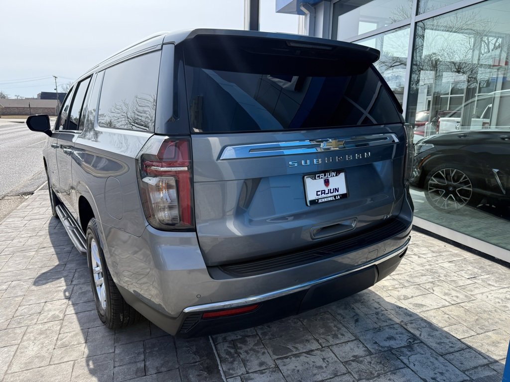 Certified 2022 Chevrolet Suburban LT image 3