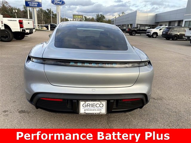 Used 2024 Porsche Taycan image 4