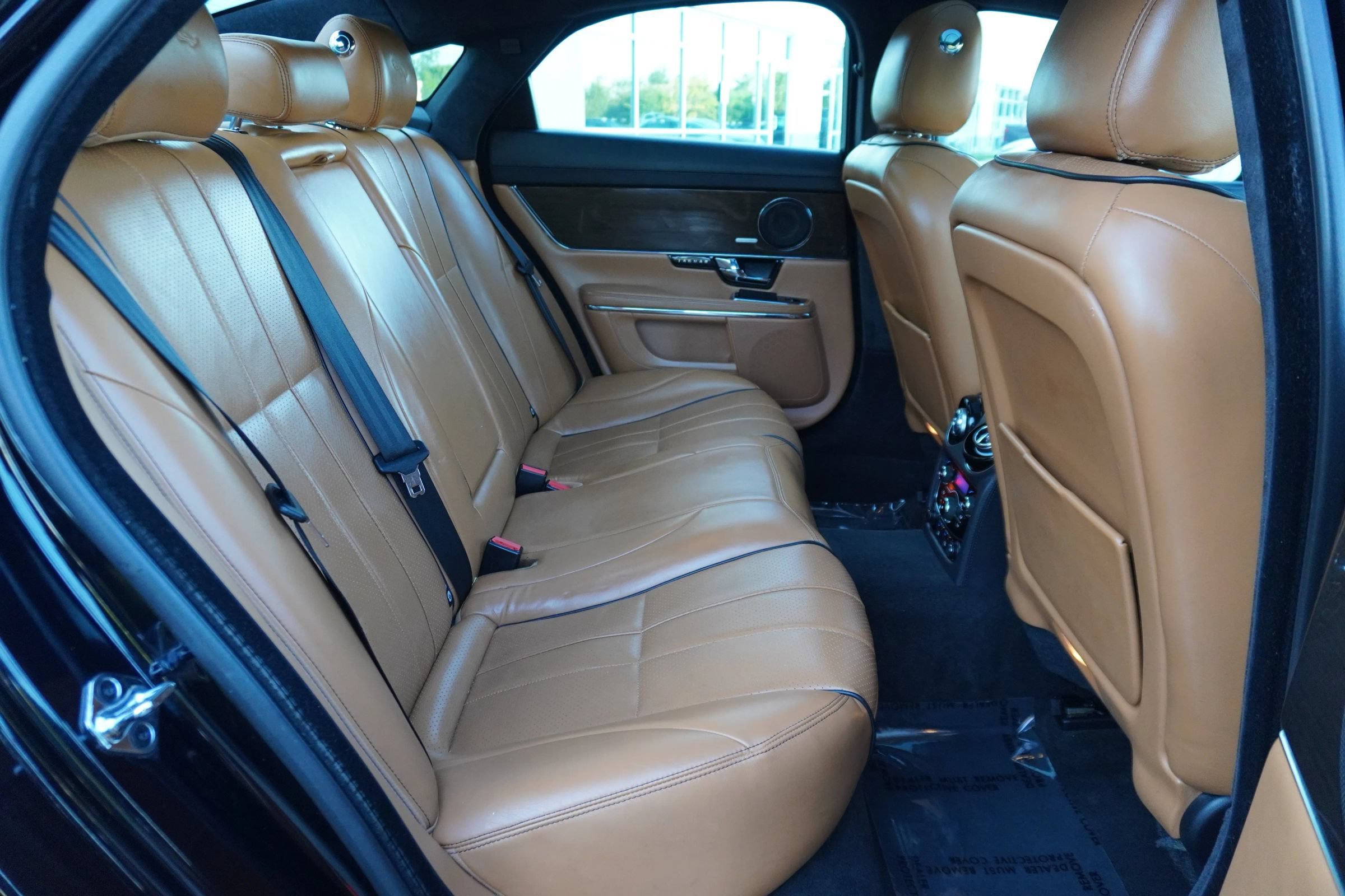 Used 2012 Jaguar XJ Supercharged RWD image 11