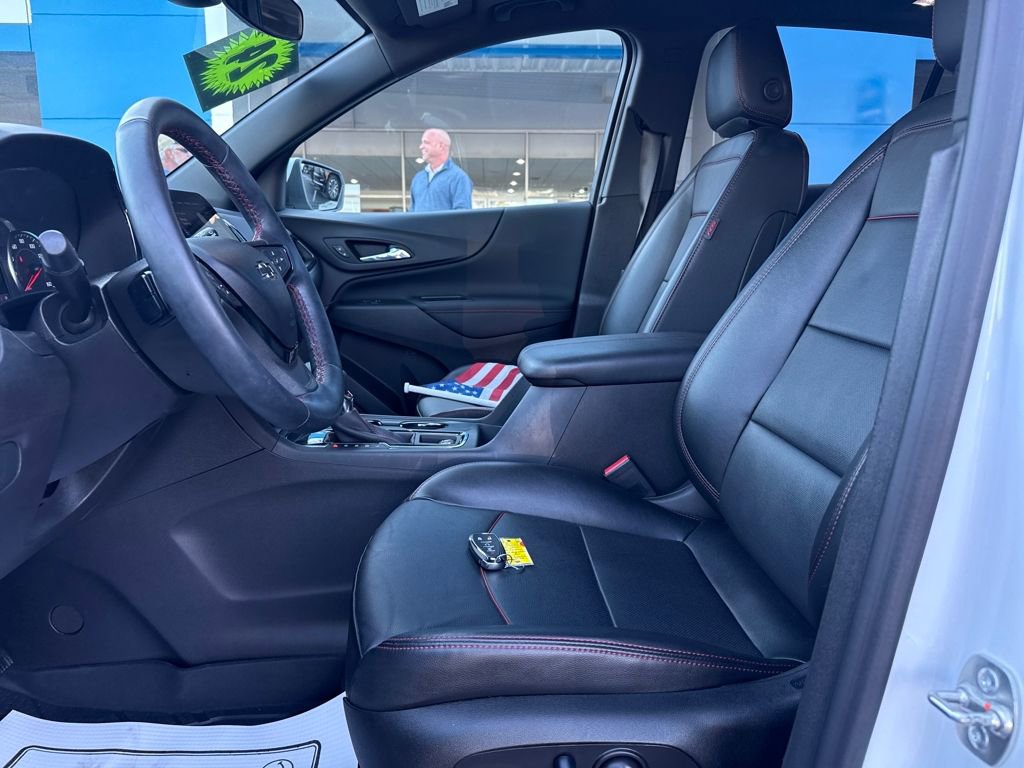 Used 2024 Chevrolet Equinox RS w/ RS Leather Package image 11