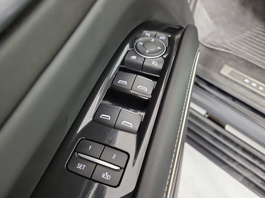 Used 2023 Cadillac Escalade ESV Sport w/ LPO, ONYX Package image 22