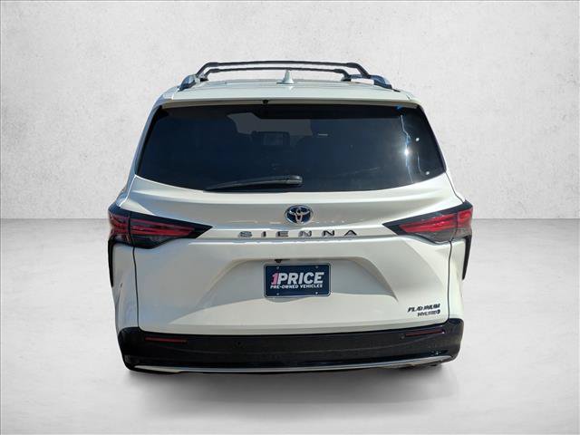 Used 2021 Toyota Sienna Platinum FWD image 6
