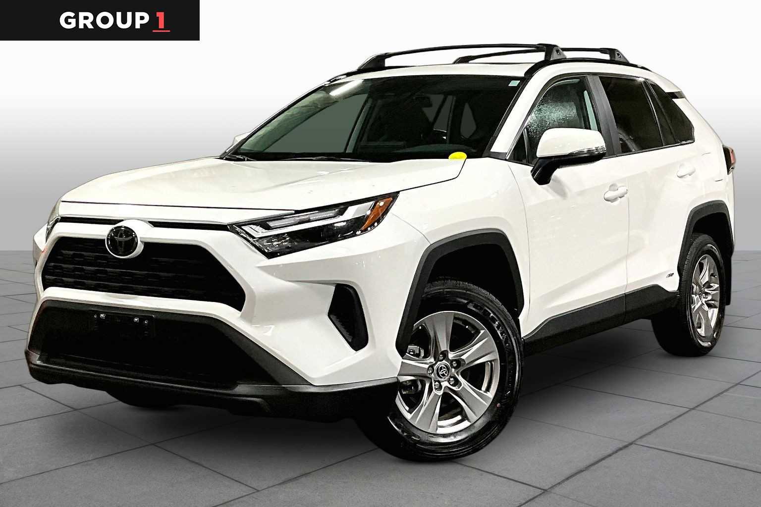 Certified 2025 Toyota RAV4 XLE w/ Convenience Package AWD/4WD image 1
