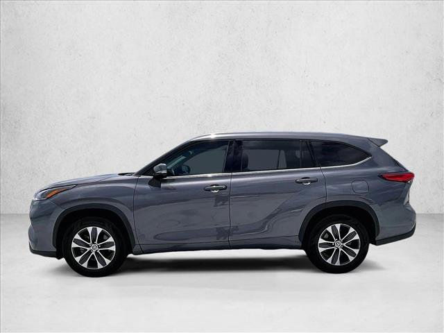 Used 2021 Toyota Highlander XLE FWD image 6