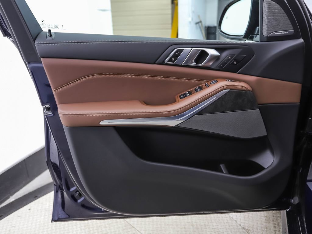 New 2026 BMW X5 xDrive40i w/ M Sport Package image 9
