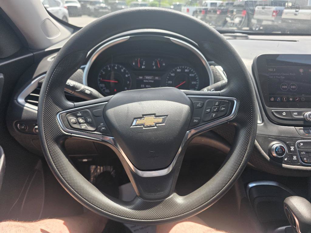 Used 2023 Chevrolet Malibu LT FWD image 13