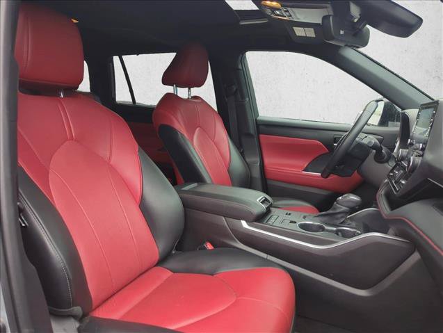 Used 2021 Toyota Highlander XSE FWD image 27