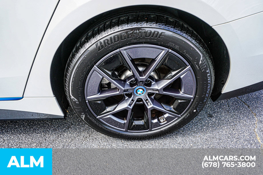 Used 2023 BMW i4 eDrive40 RWD image 17