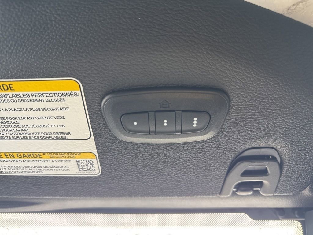 Used 2025 Jeep Wrangler Unlimited Rubicon image 35