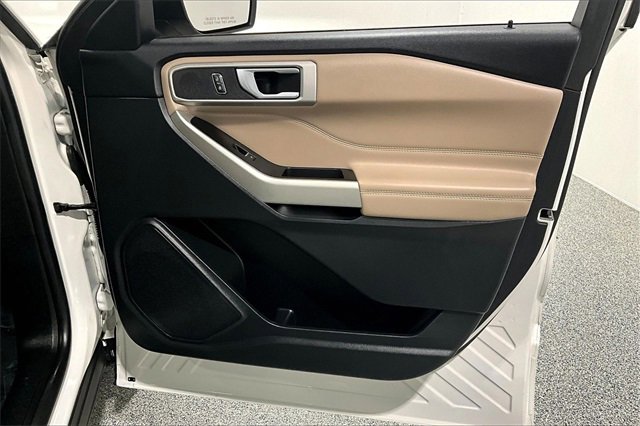 Used 2021 Ford Explorer XLT w/ Equipment Group 202A image 28