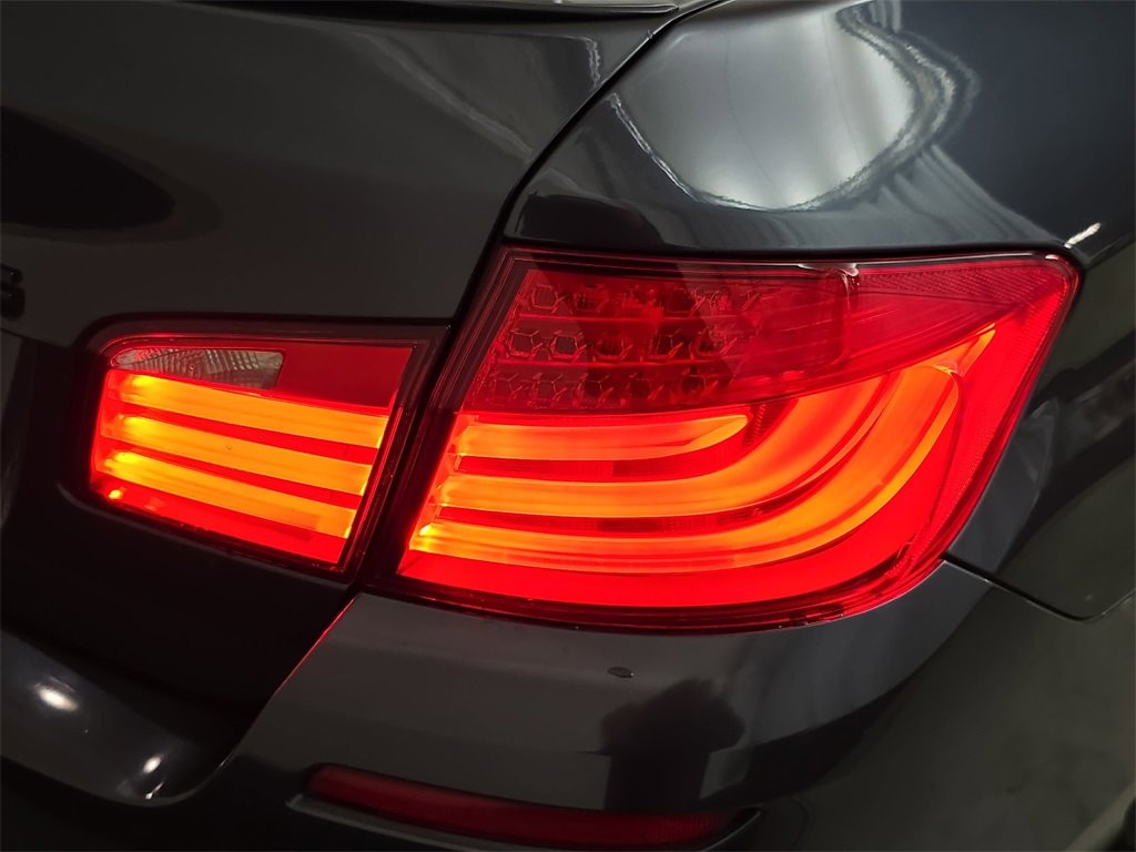 Used 2013 BMW M5 image 34