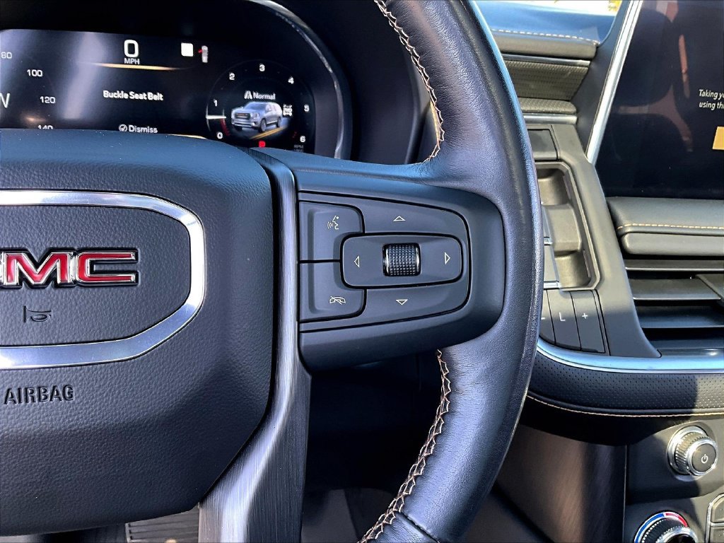 Used 2022 GMC Yukon XL AT4 AWD/4WD image 14