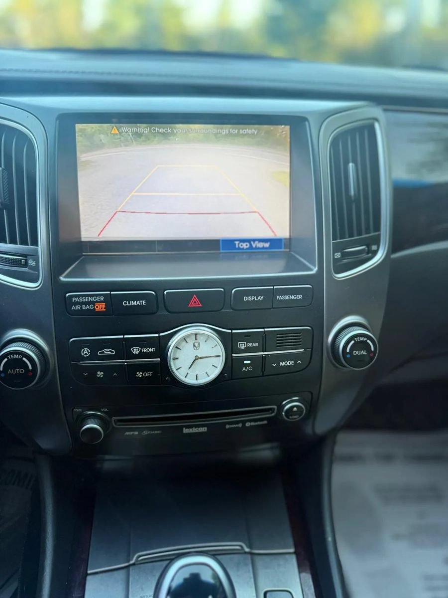 Used 2012 Hyundai Equus Signature RWD image 13