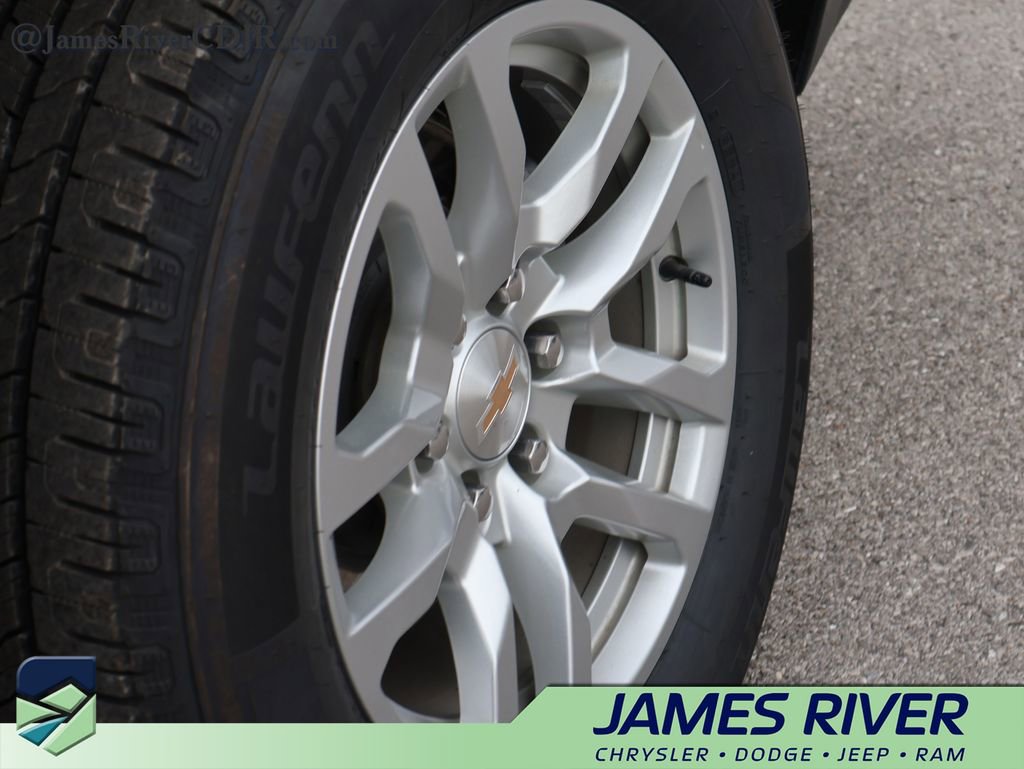 Used 2024 Chevrolet Suburban LT image 41