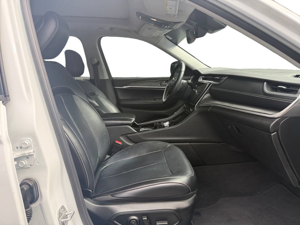 Used 2021 Jeep Grand Cherokee L Limited RWD image 15