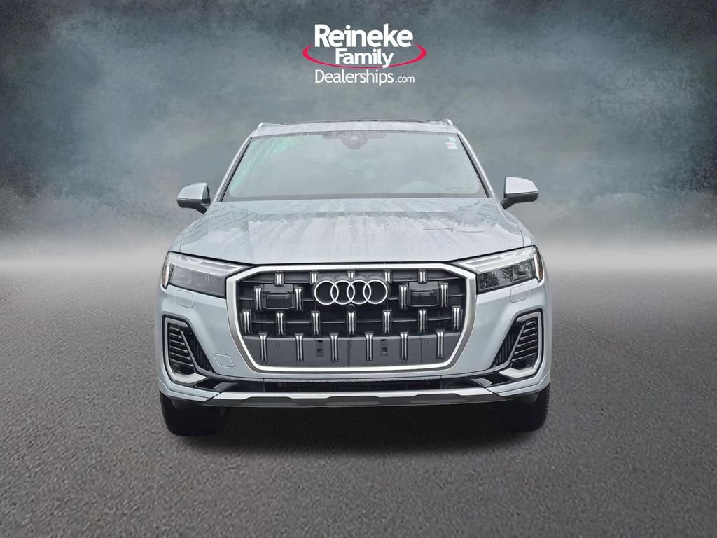 Used 2025 Audi Q7 3.0T Premium Plus AWD/4WD image 2
