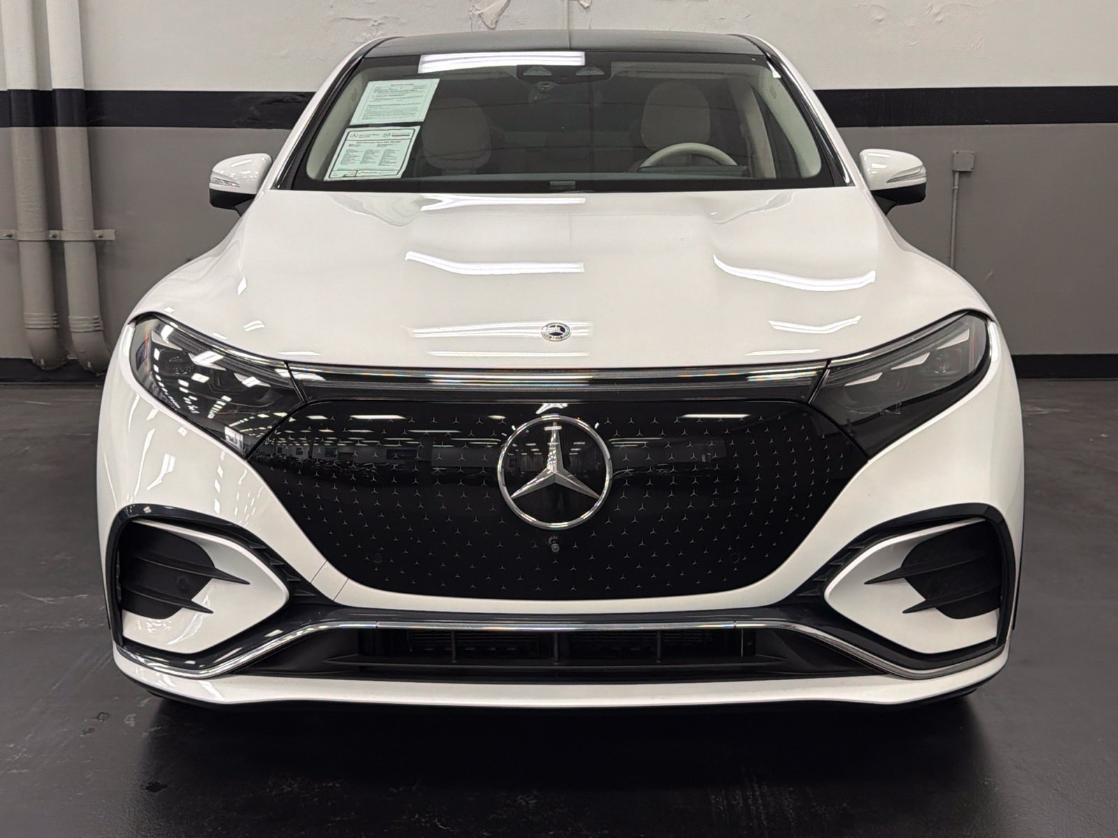 Used 2023 Mercedes-Benz EQS 450+ SUV w/ AMG Line Exterior Package image 4