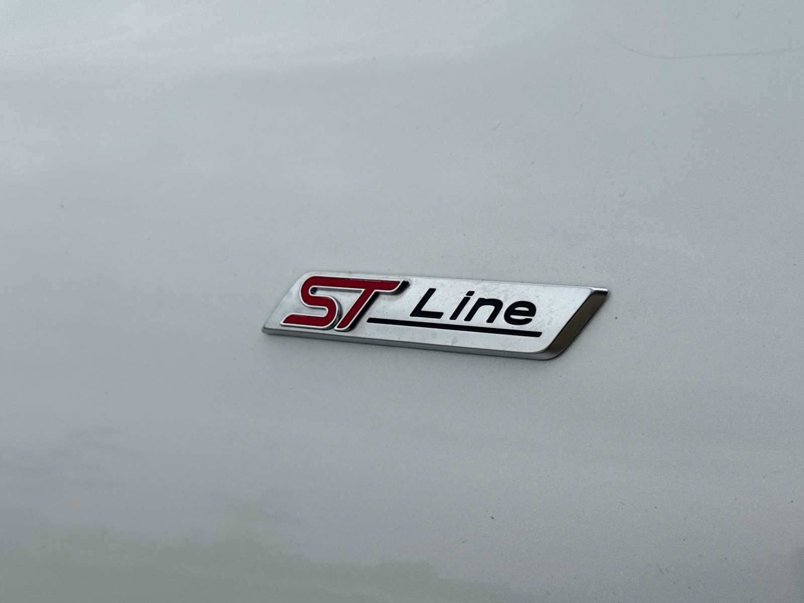 Used 2024 Ford Escape ST-Line w/ Tech Pack #1 AWD/4WD image 12