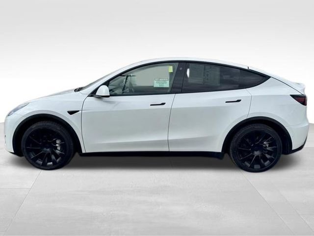 Used 2021 Tesla Model Y Long Range image 8