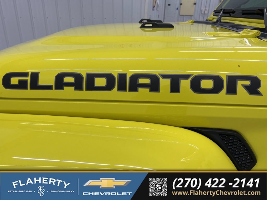 Used 2023 Jeep Gladiator Sport AWD/4WD image 18