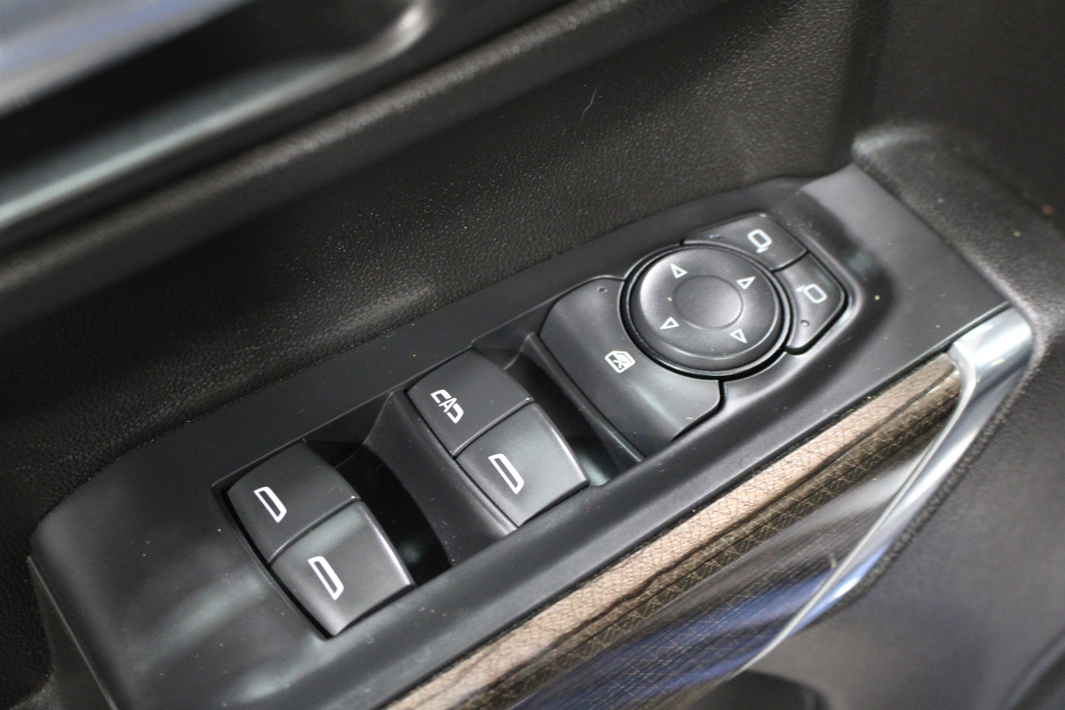 Used 2021 Chevrolet Silverado 1500 RST image 7