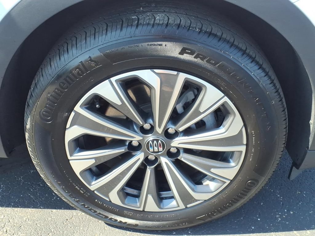 Used 2024 Buick Envision Preferred AWD/4WD image 21