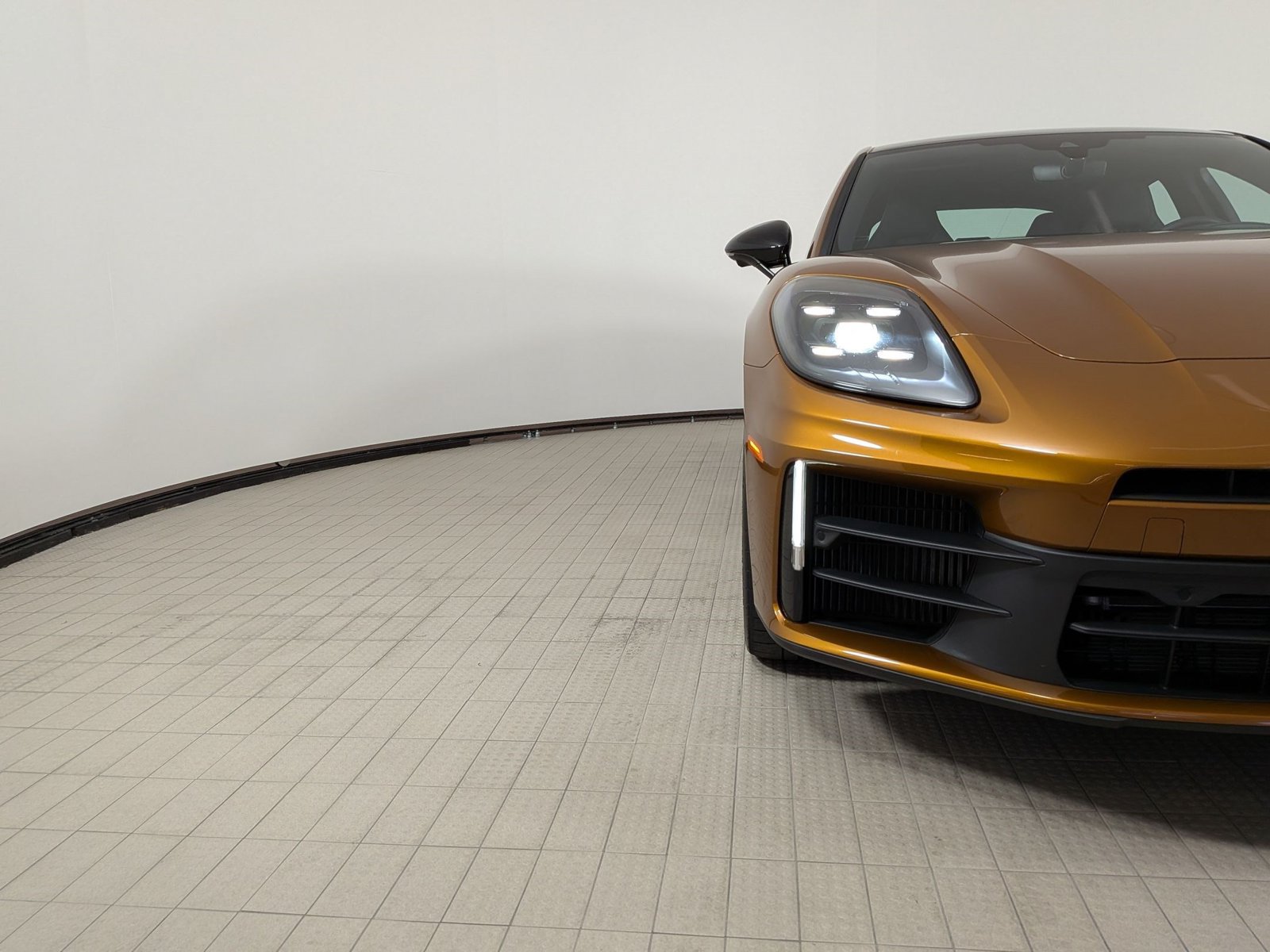 Certified 2024 Porsche Panamera image 11