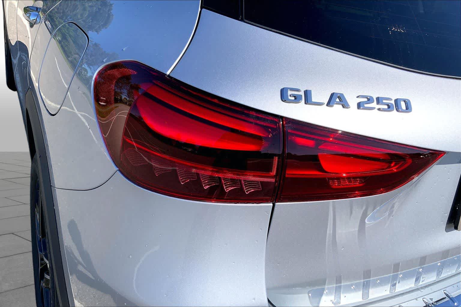 New 2026 Mercedes-Benz GLA 250 4MATIC image 18
