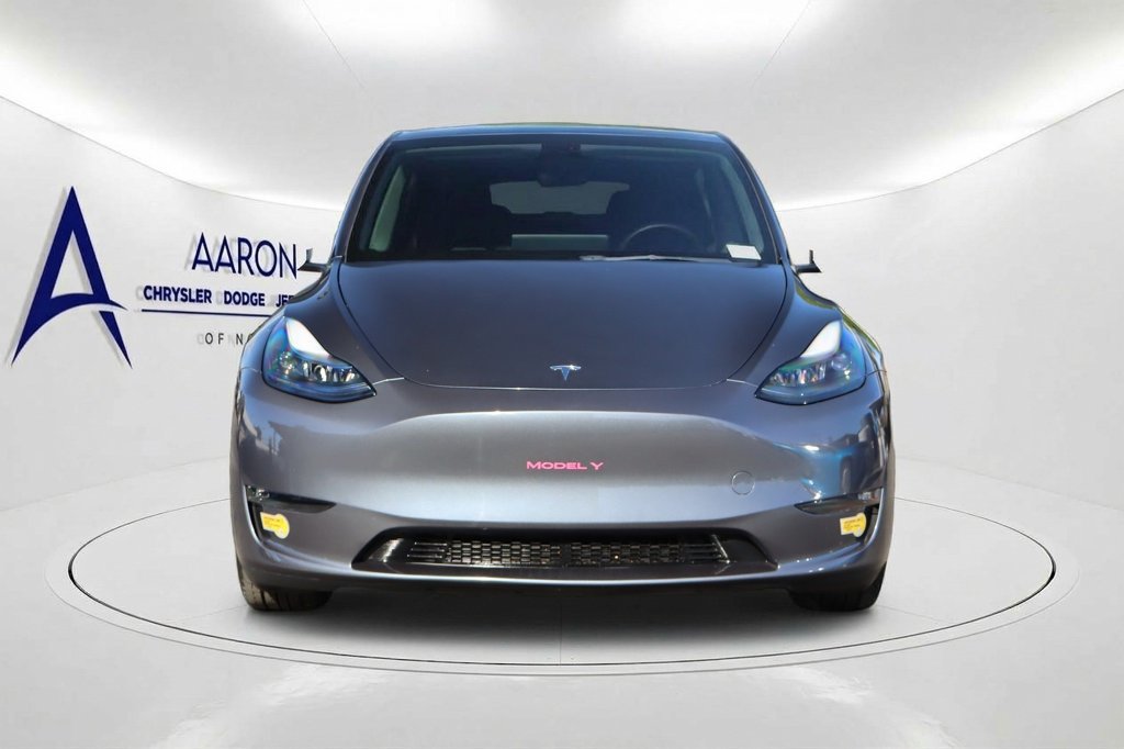 Used 2023 Tesla Model Y Performance AWD/4WD image 2