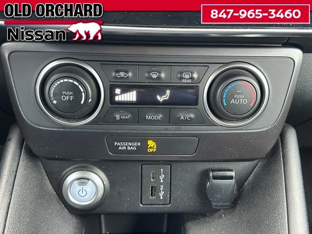 Used 2025 Nissan Leaf S image 16
