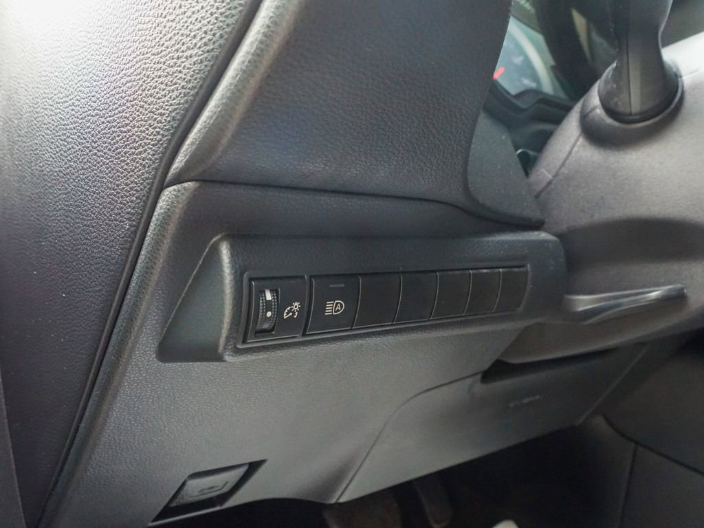 Used 2022 Toyota Corolla SE w/ SE Premium Package image 17