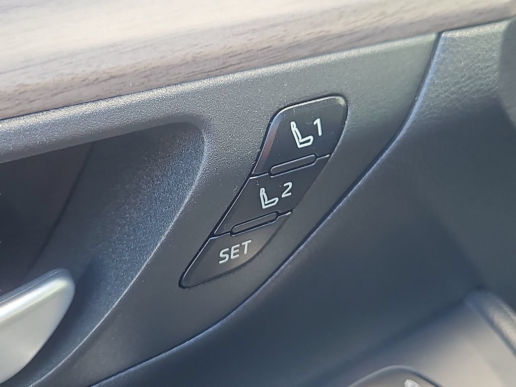 Used 2024 Toyota Grand Highlander AWD image 18