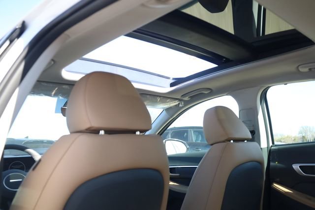 New 2026 Hyundai Sonata Limited FWD image 22